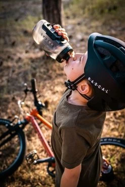 Flessendraaiset - Drinkfles Met Houder -Fietsuitrusting Winkel 032761e8 343a 42db 82fa cde656889391 w1920