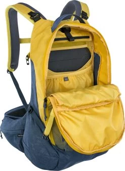 Evoc Trail Pro 26 L - Rugzak - Kerrie/Denim 13 Evoc Trail Pro 26 L - Rugzak - Kerrie/Denim -Fietsuitrusting Winkel 4250450726449 TRAIL PRO 26L CURRY DENIM S M D3
