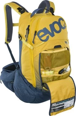 Evoc Trail Pro 26 L - Rugzak - Kerrie/Denim 15 Evoc Trail Pro 26 L - Rugzak - Kerrie/Denim -Fietsuitrusting Winkel 4250450726449 TRAIL PRO 26L CURRY DENIM S M D6