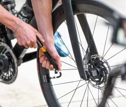 Lezyne Mini Pomp CNC Pocket Drive - Grijs 7 Lezyne Mini Pomp CNC Pocket Drive - Grijs -Fietsuitrusting Winkel lezyne minipumpe cnc pocket drive 4 1