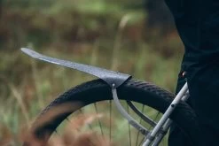 Ass-savers WGS-1 Win Wing Gravel - Black Dot -Fietsuitrusting Winkel stefanhaehnel Asssavers WinWing 2 900x